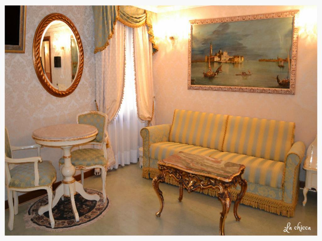 البندقية Guest House La Chicca الغرفة الصورة